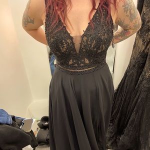 Black Favina evening gown